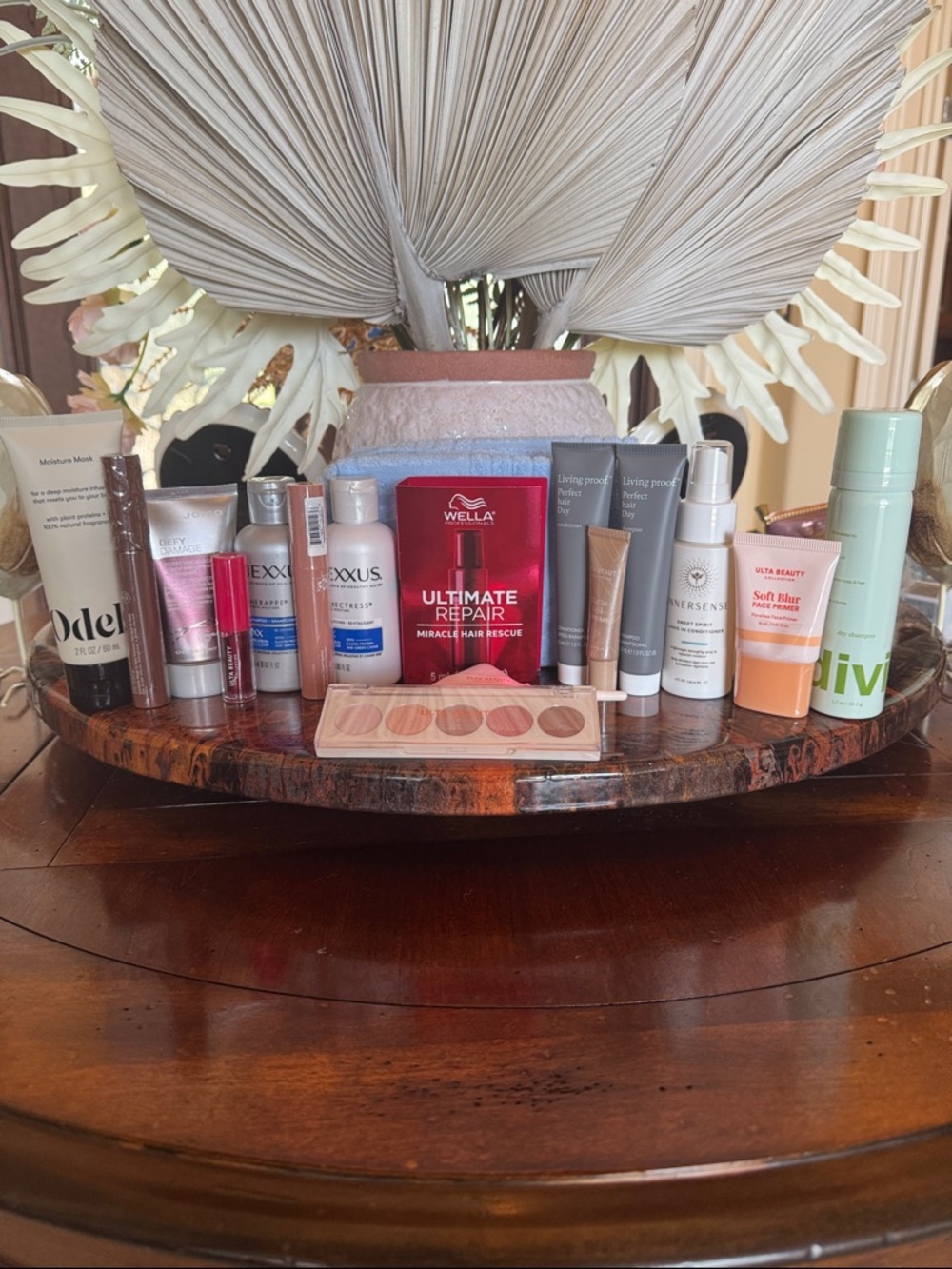 18 Piece Travel Hair & Makeup Set